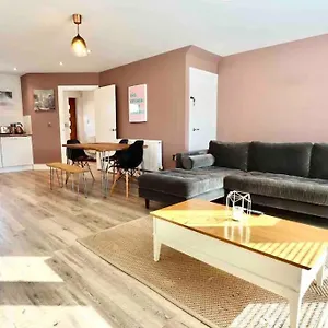 Apartment Boutique 3-bed Townhouse With Garden And Parking, Newcastle upon Tyne