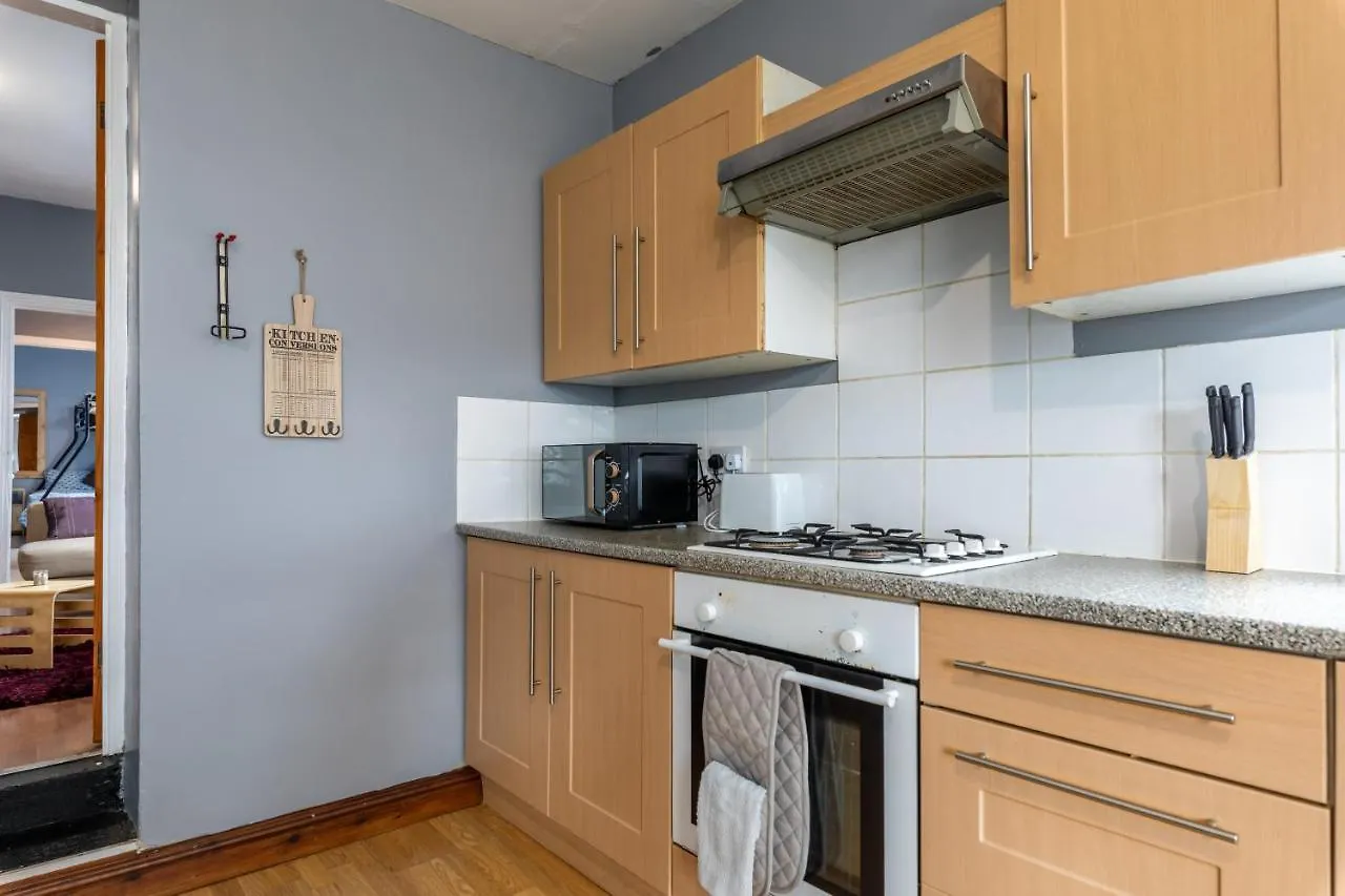 City Centre Super Spacious Apartments Free Parking And Wi Fi Newcastle upon Tyne 0*,  United Kingdom