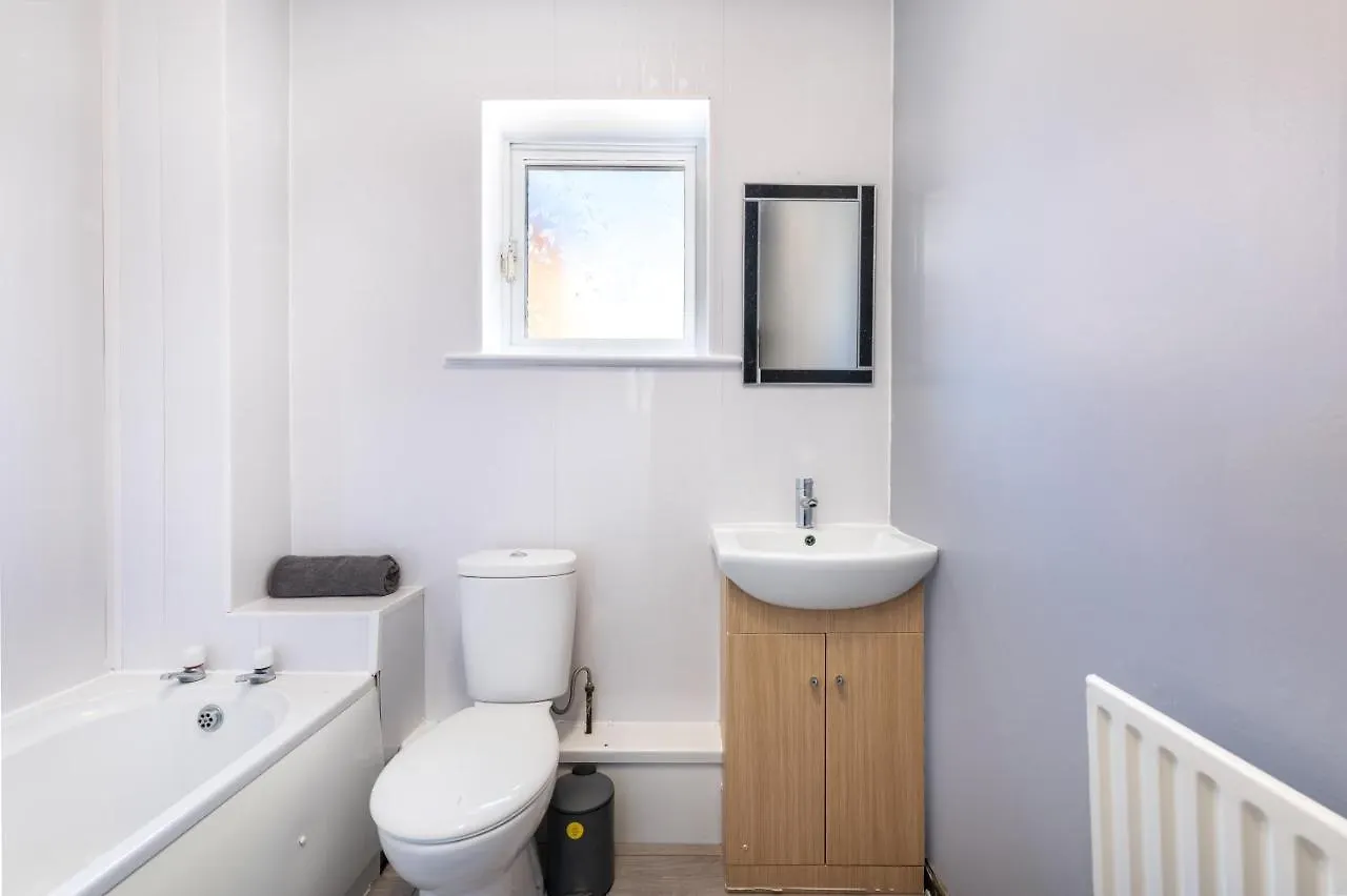 City Centre Super Spacious Apartments Free Parking And Wi Fi Newcastle upon Tyne 0*,